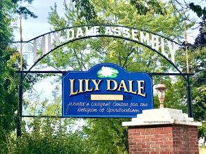 Lily Dale entrance